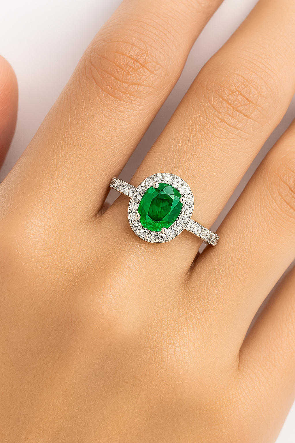Halo Elegance Emerald Ring Band