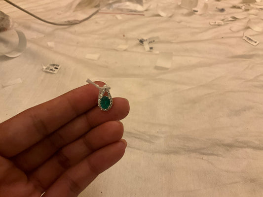OVAL-Cut SAPPHIRE & DIAMOND IN OVAL DESIGN (7X5 mm) CHANGE