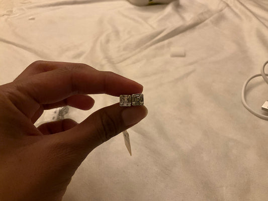 DIAMOND EARRING 1