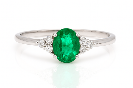 Oval Emerald Ring with Diamond Side Accents (5X4)